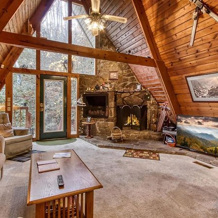 Mountain Springs Chalet Gatlinburg Eksteriør bilde