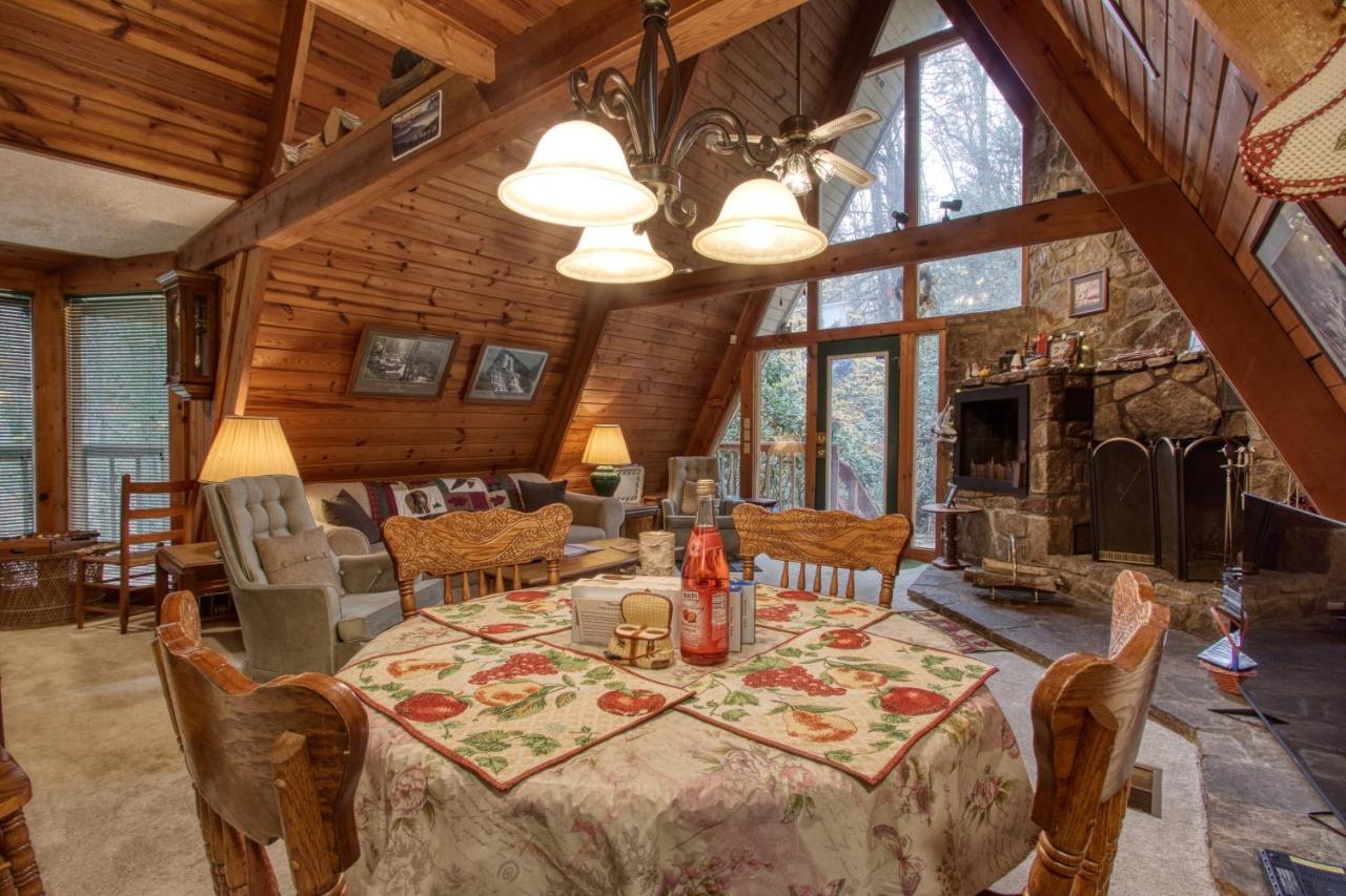 Mountain Springs Chalet Gatlinburg Eksteriør bilde