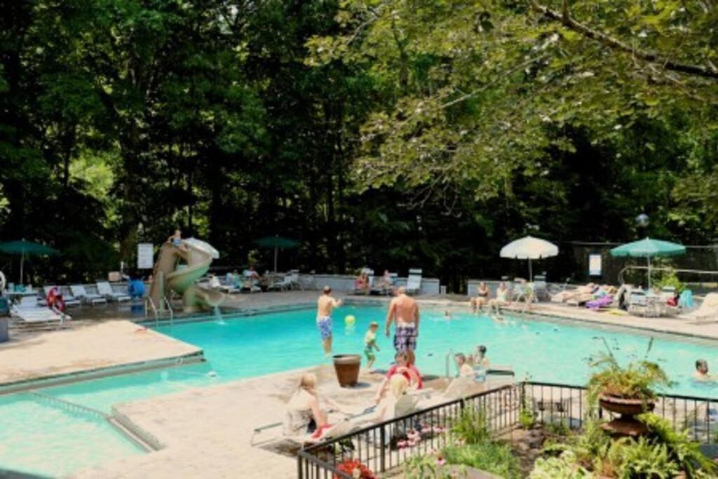 Mountain Springs Chalet Gatlinburg Eksteriør bilde